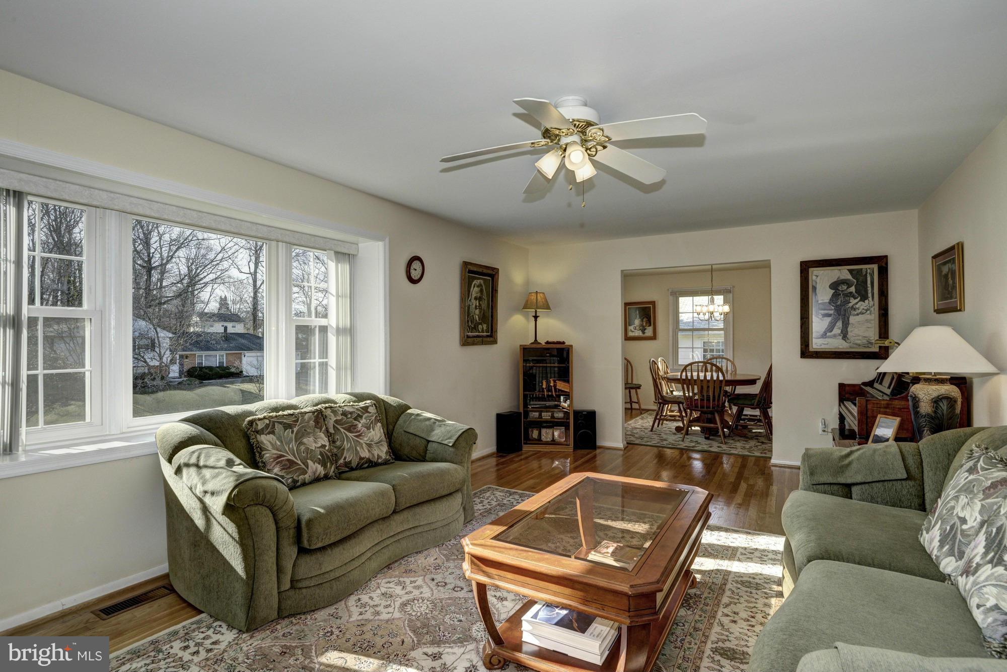 19108 Willow Grove Road Olney, MD 20832 - Photo 3 of 29 Living Room with stunning bay window