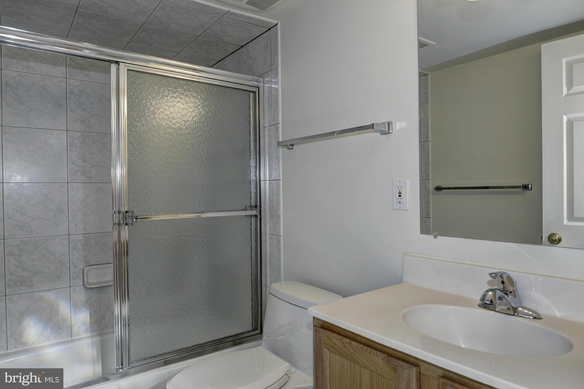 19108 Willow Grove Road Olney, MD 20832 - Photo 21 of 29 Lower Full Bath