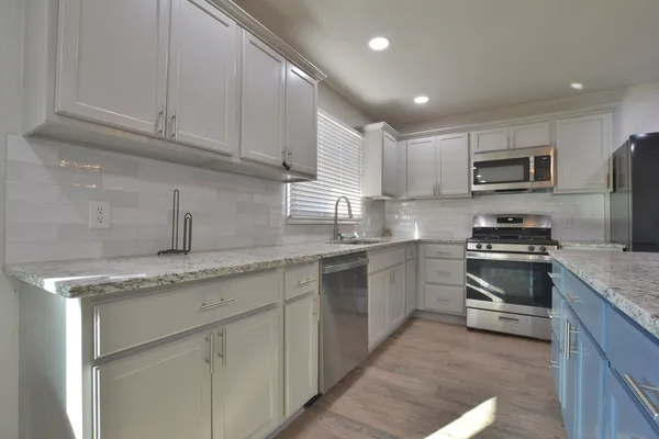 $1,940 | 5227 15th Street, Lubbock, TX 79416