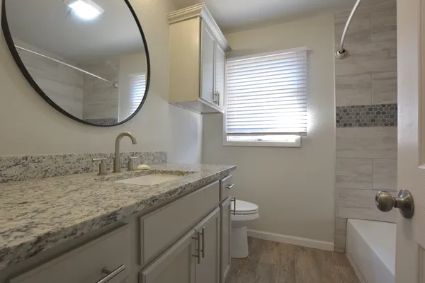 $1,940 | 5227 15th Street, Lubbock, TX 79416