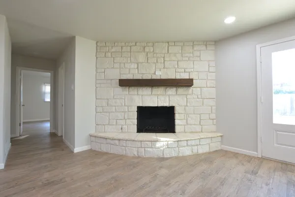 $1,940 | 5227 15th Street, Lubbock, TX 79416