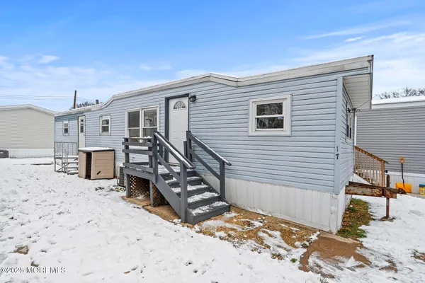 $70,000 | 17 Gary Avenue, Keansburg, NJ 07734