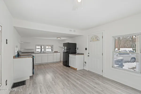 $70,000 | 17 Gary Avenue, Keansburg, NJ 07734