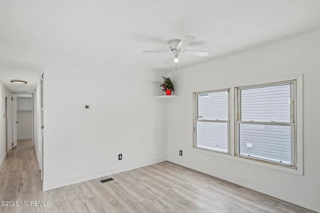 a view of utility room
