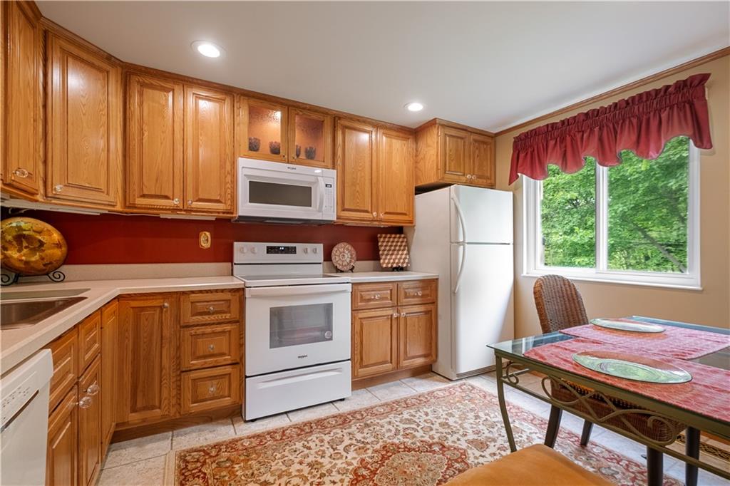 3140 Laurel Ridge Circle Bridgeville, PA 15017 - Photo 13 of 34 Gallery Image 13