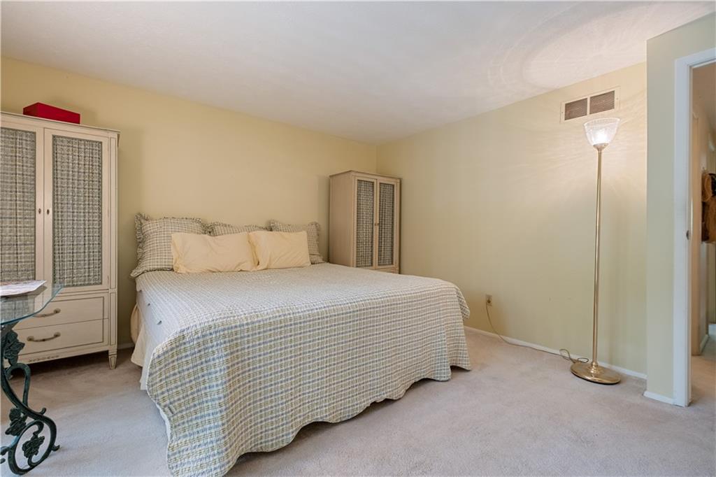 3140 Laurel Ridge Circle Bridgeville, PA 15017 - Photo 18 of 34 Gallery Image 18