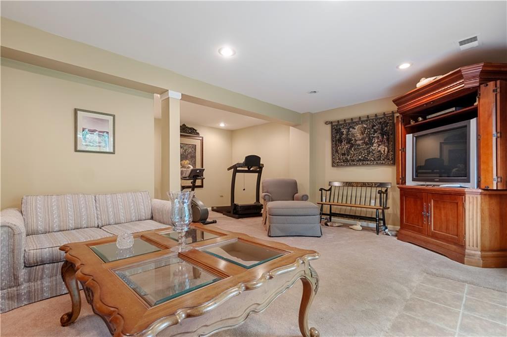 3140 Laurel Ridge Circle Bridgeville, PA 15017 - Photo 27 of 34 Gallery Image 27