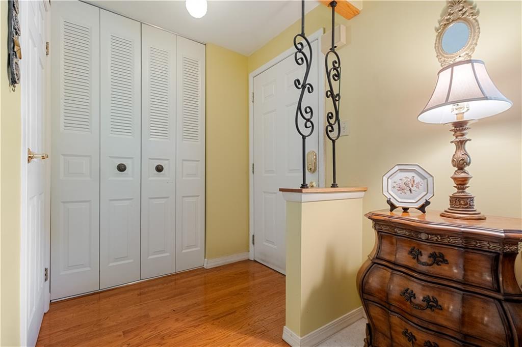 3140 Laurel Ridge Circle Bridgeville, PA 15017 - Photo 4 of 34 Gallery Image 4