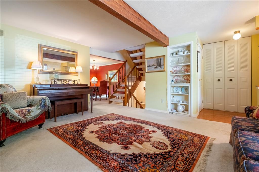 3140 Laurel Ridge Circle Bridgeville, PA 15017 - Photo 5 of 34 Gallery Image 5