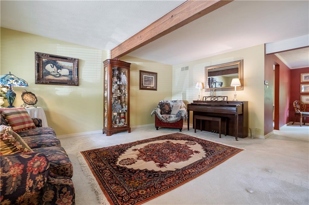 3140 Laurel Ridge Circle Bridgeville, PA 15017 - Photo 7 of 34 Gallery Image 7