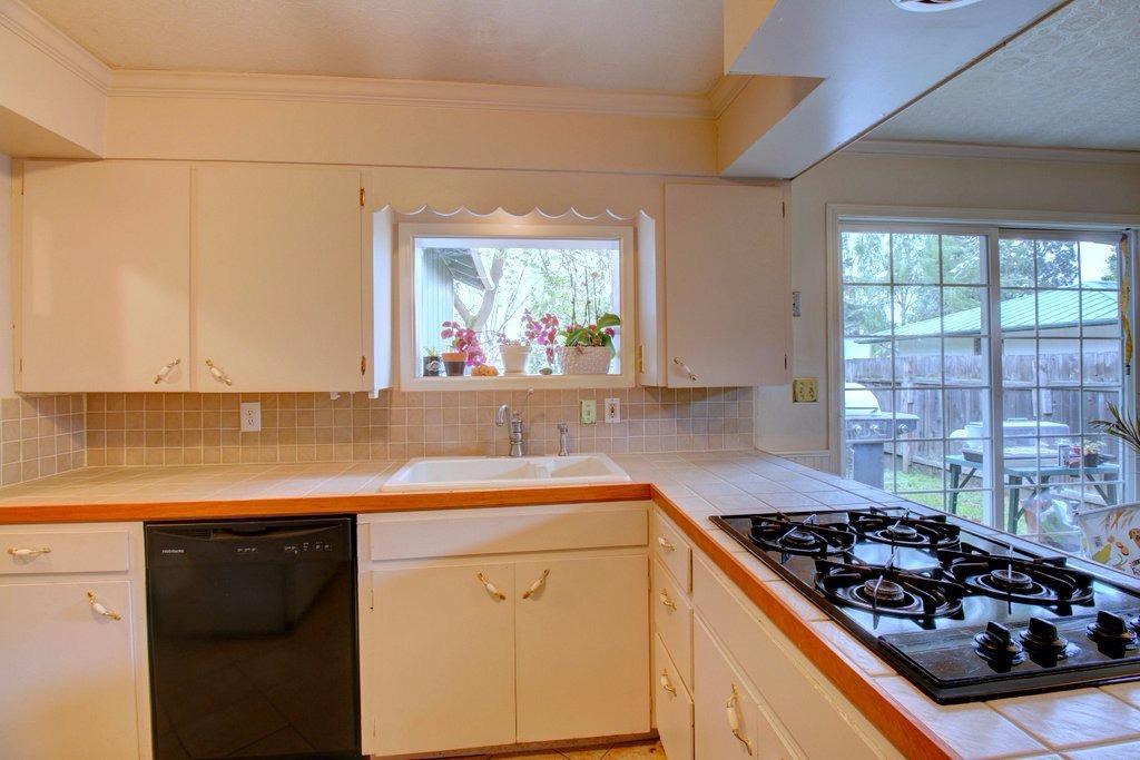 1478 Morrow Road Medford, OR 97504 - Photo 11 of 29 Additional Photo