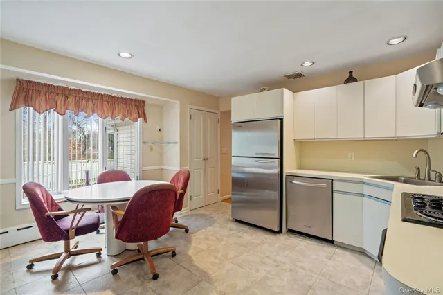 $800,000 | 2046 Hancock Avenue, North Bellmore, NY 11710