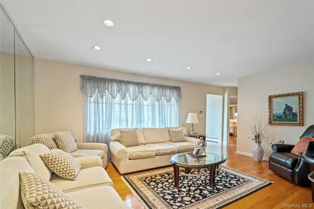 $800,000 | 2046 Hancock Avenue, North Bellmore, NY 11710