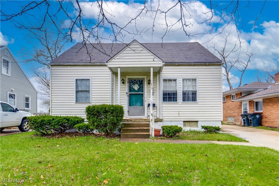 958 Carpenter Street Akron, OH 44310 - Photo 1 of 24 Welcome to 958 Carpenter!