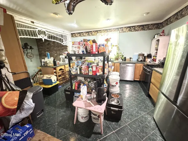 $200,000 | 32 Ray Street, Niskayuna, NY 12309