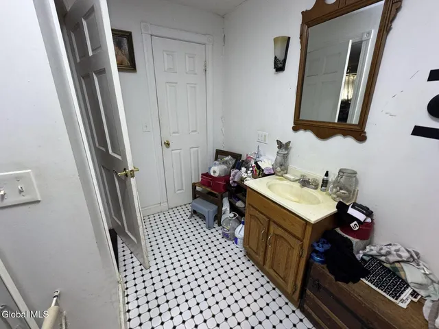 $200,000 | 32 Ray Street, Niskayuna, NY 12309