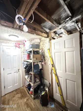 $200,000 | 32 Ray Street, Niskayuna, NY 12309