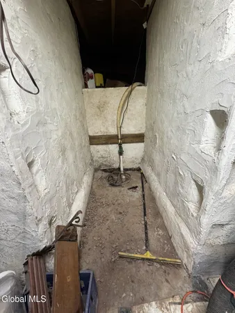 $200,000 | 32 Ray Street, Niskayuna, NY 12309