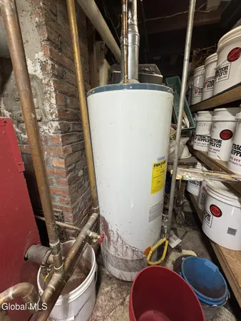 $200,000 | 32 Ray Street, Niskayuna, NY 12309