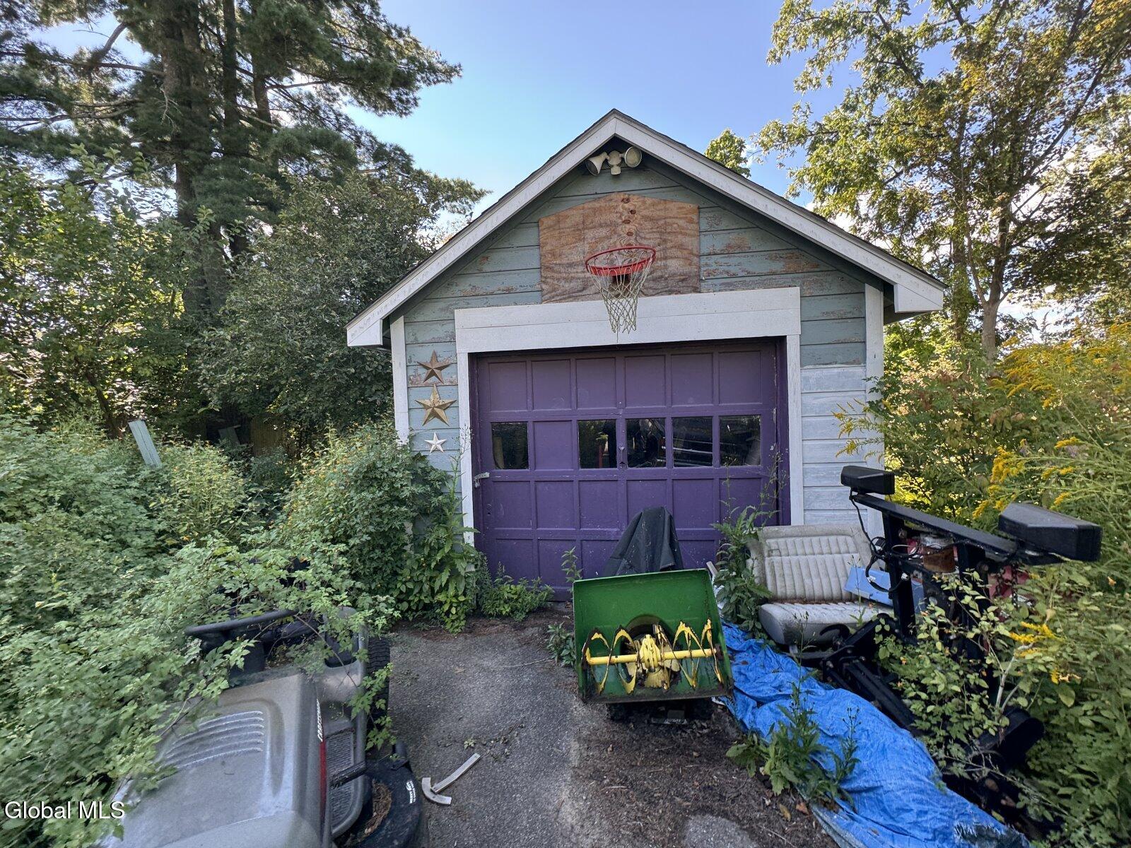 32 Ray Street Niskayuna, NY 12309 - Photo 10 of 33 10