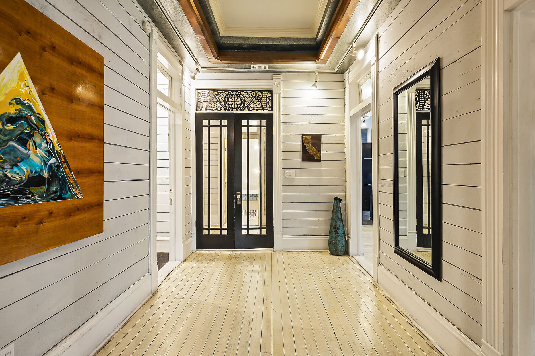 1007 East 8th Street Austin, TX 78702 - Photo 5 of 40 a view of a door of the house