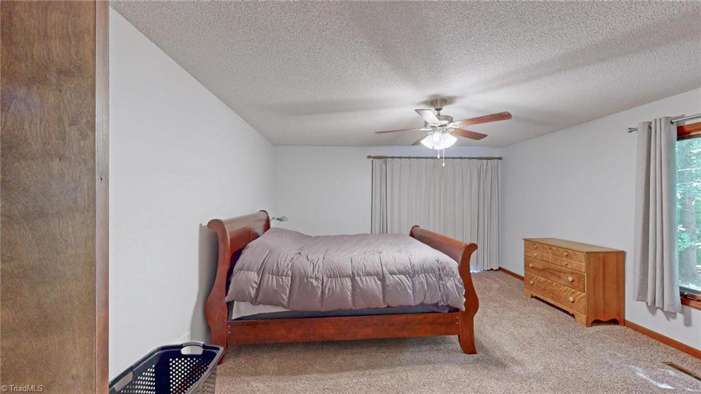 689 Barker Road Winston-Salem, NC 27107 - Photo 16 of 41