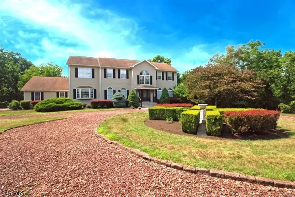 $999,000 | 32 Coddington Road, Whitehouse Station, NJ 08889