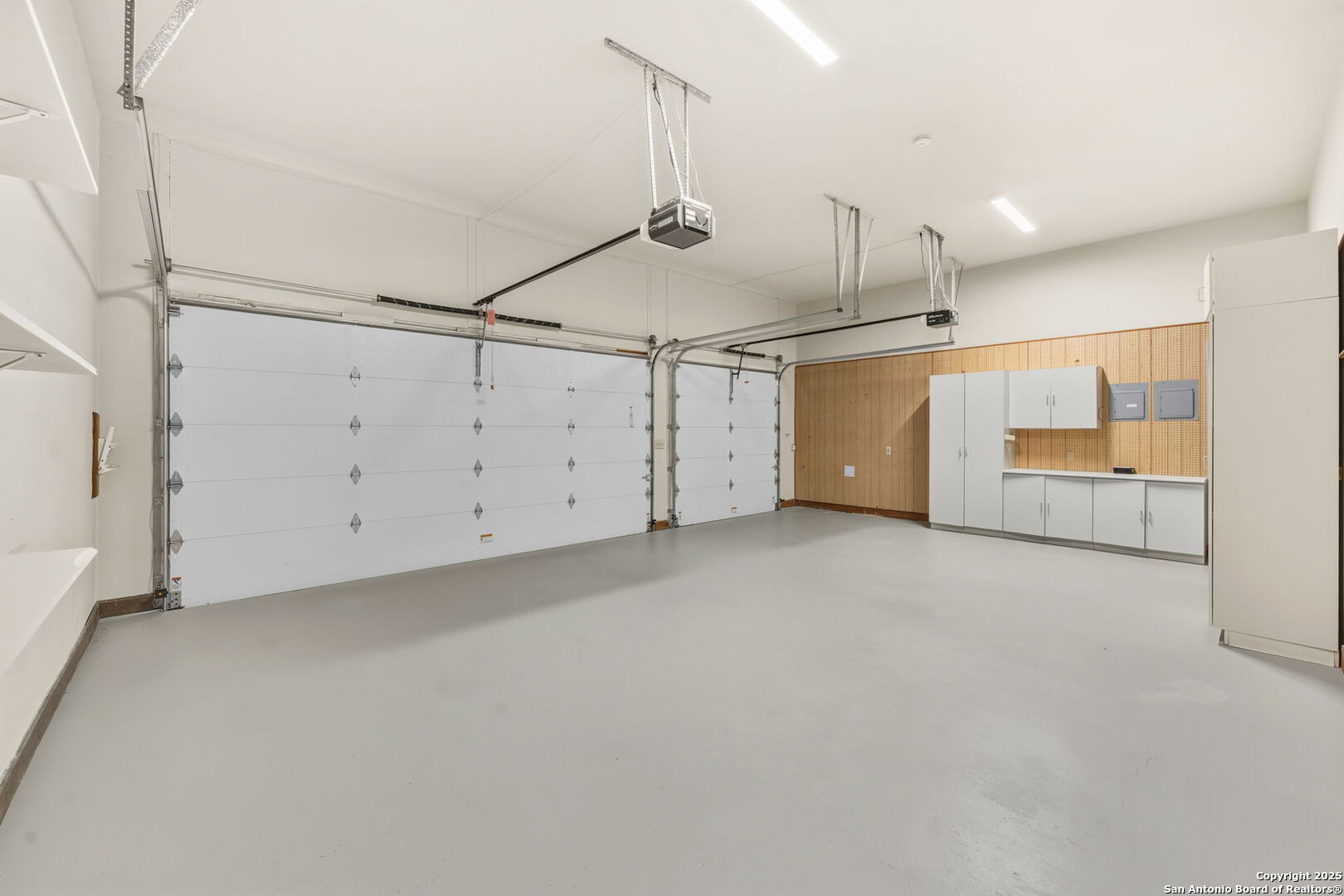 14819 Seven L Trail Helotes, TX 78023 - Photo 20 of 61 a view of a garage