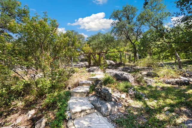 $1,100,000 | 14819 Seven L Trail, Helotes, TX 78023