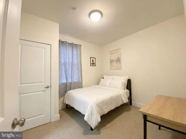 $2,750 | 1622 West Jefferson Street, Unit 1, Philadelphia, PA 19121