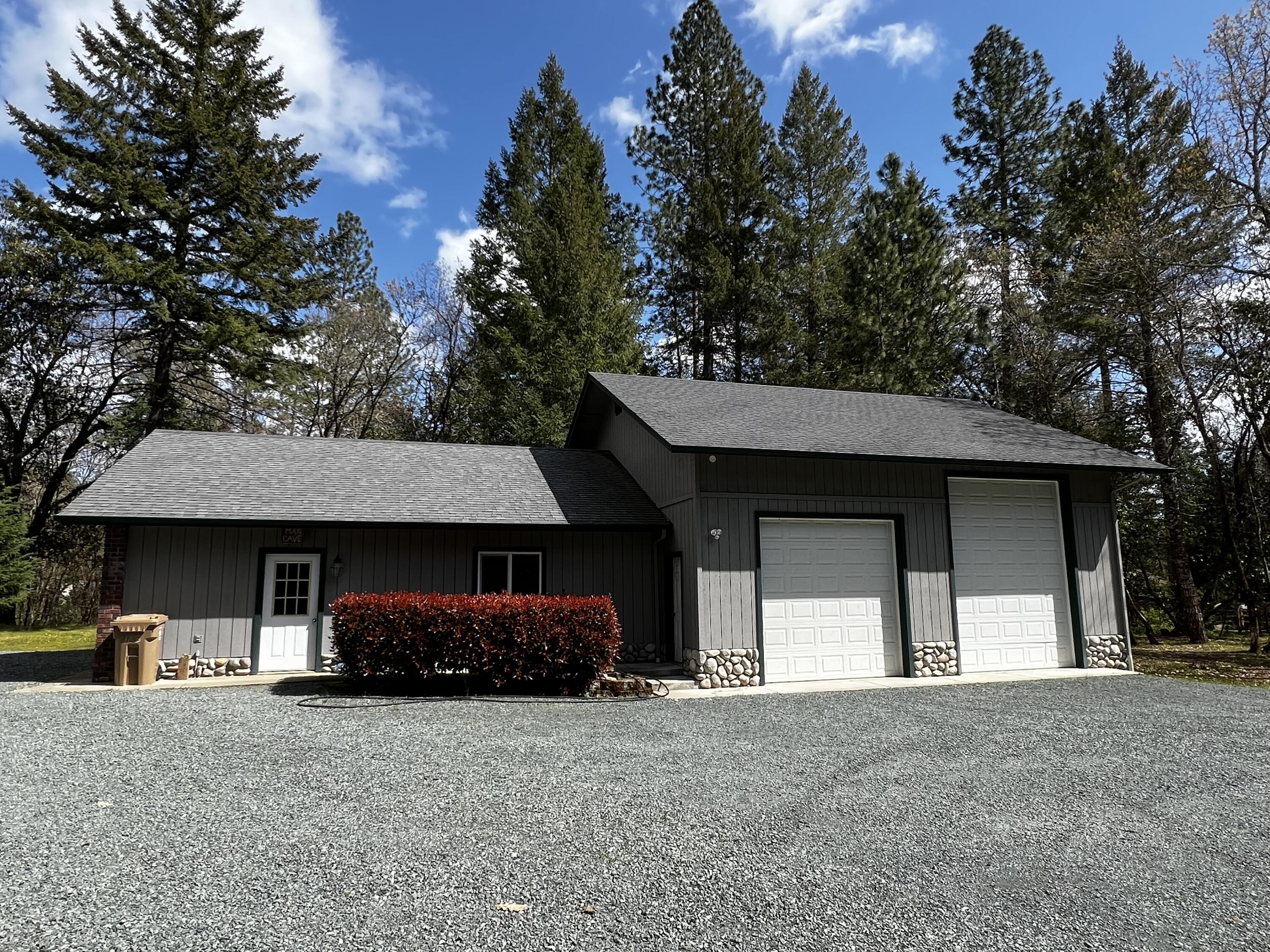 185 Stewart Road Grants Pass, OR 97526 - Photo 3 of 46 IMG_3246