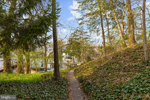 $1,475,000 | 311 South Drive, Severna Park, MD 21146