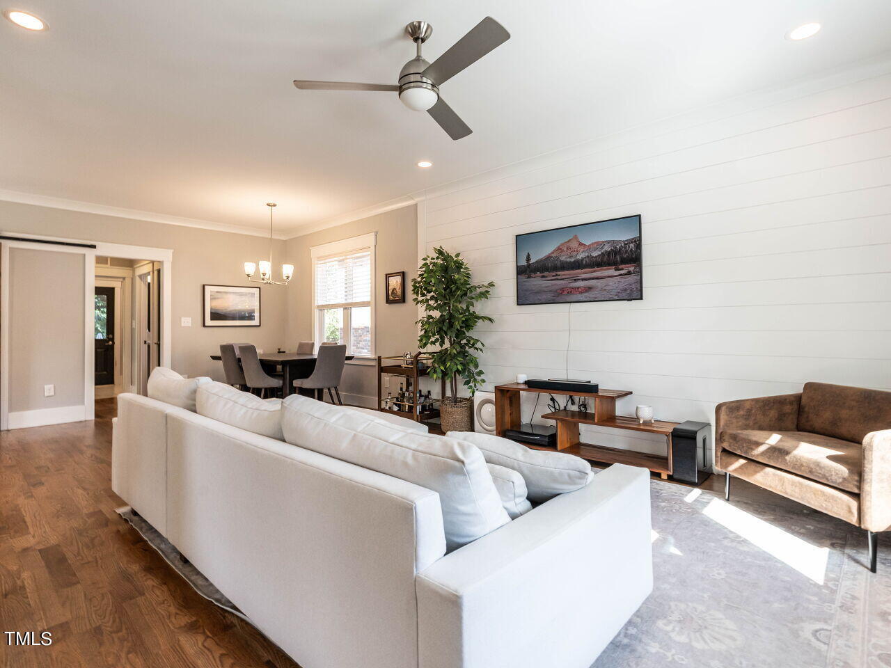 628 Coleman Street Raleigh, NC 27610 - Photo 5 of 38 005-1280x960-family-room