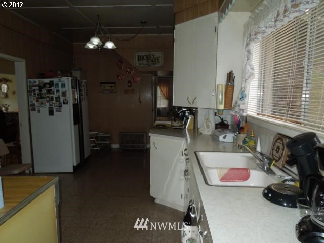 465 Military Road Kalama, WA 98625 - Photo 5 of 16 Gallery Image 5