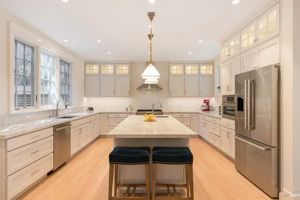 $3,995,000 | 216 Laurel Avenue, San Anselmo, CA 94960
