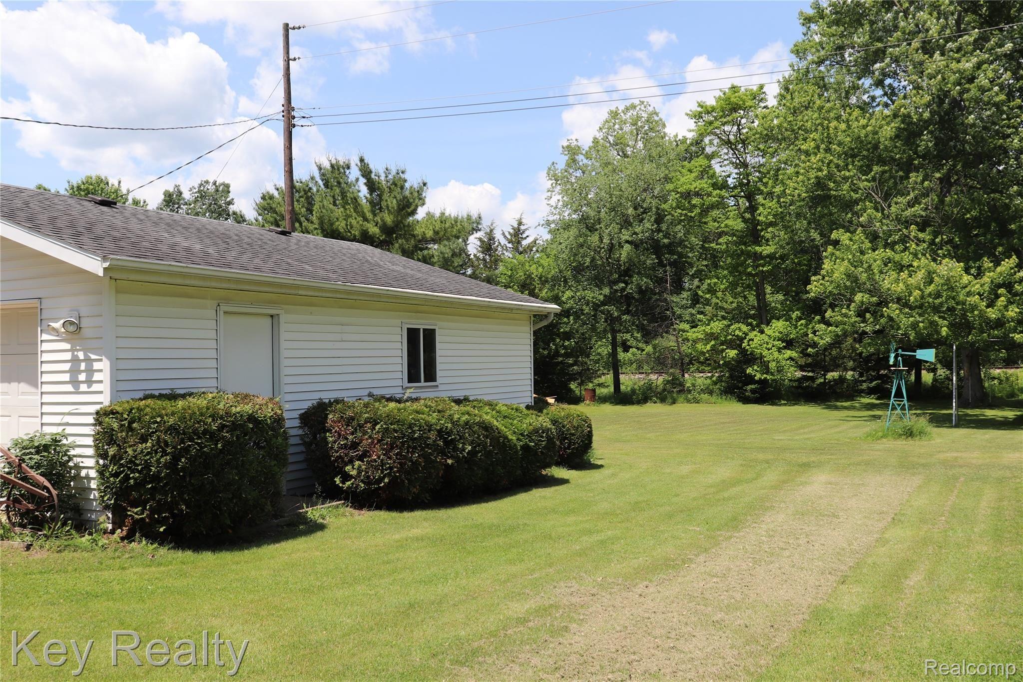 295 Carleton Rockwood Road Carleton, MI 48117 - Photo 19 of 19 IMG_0349.JPG