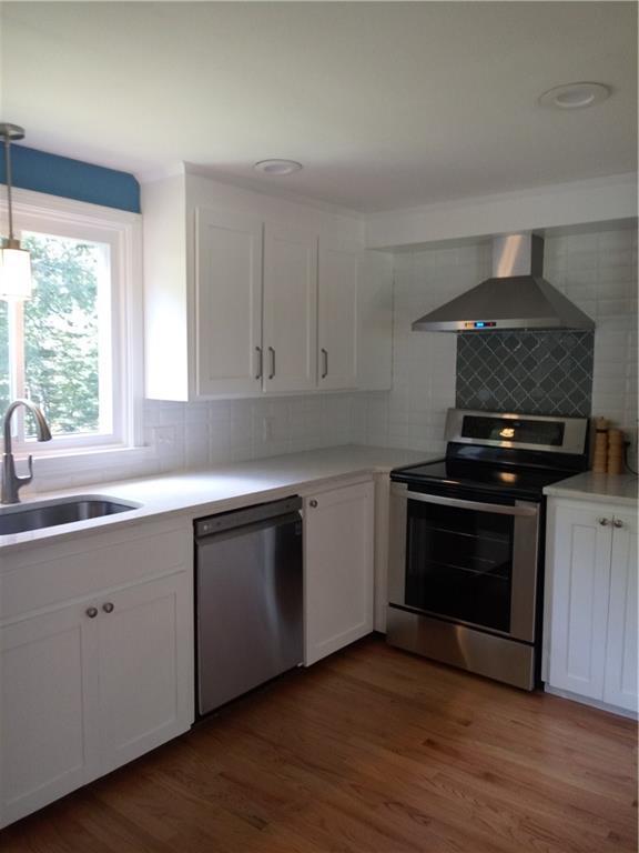 27 Carriage Road Cumberland Foreside, ME 04110 - Photo 5 of 20 Photo