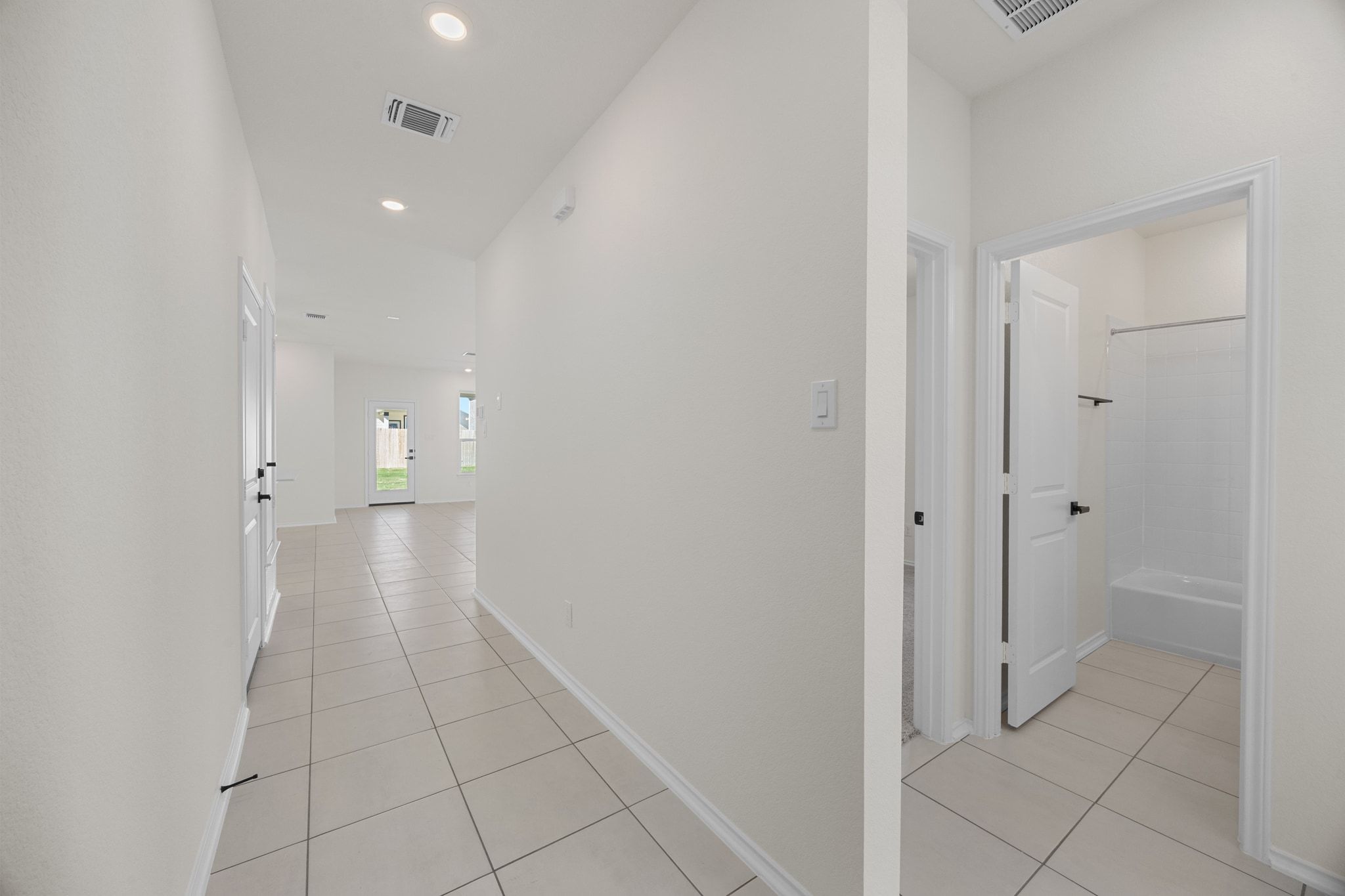 15100 Garrano Way Manor, TX 78653 - Photo 4 of 34