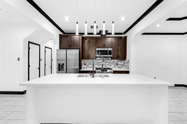$2,799 | 13104 Donegal Way, Houston, TX 77047