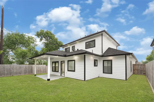 $2,799 | 13104 Donegal Way, Houston, TX 77047