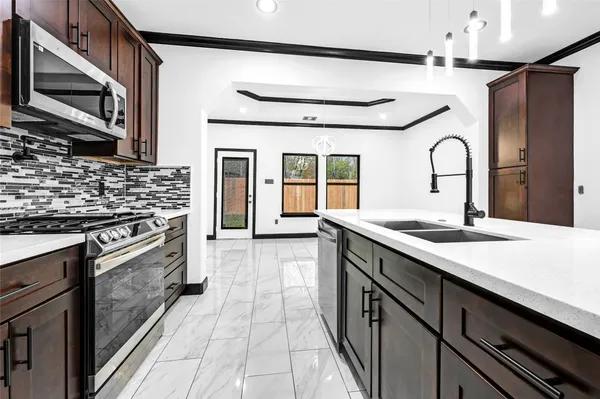 $2,799 | 13104 Donegal Way, Houston, TX 77047