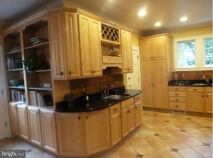 217 Upnor Road Baltimore, MD 21212 - Photo 14 of 30 Kitchen 4