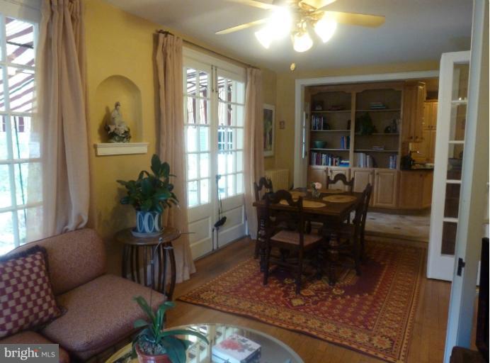217 Upnor Road Baltimore, MD 21212 - Photo 20 of 30 Sun Room / Breakfast Room 2