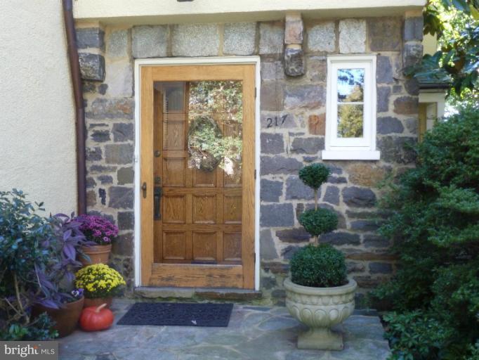 217 Upnor Road Baltimore, MD 21212 - Photo 2 of 30 Stone & Stucco Exterior completely refurbished