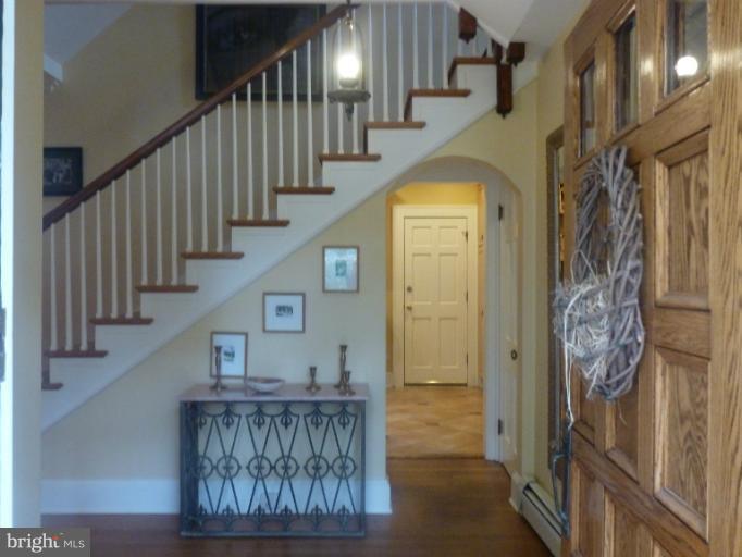 217 Upnor Road Baltimore, MD 21212 - Photo 5 of 30 Foyer