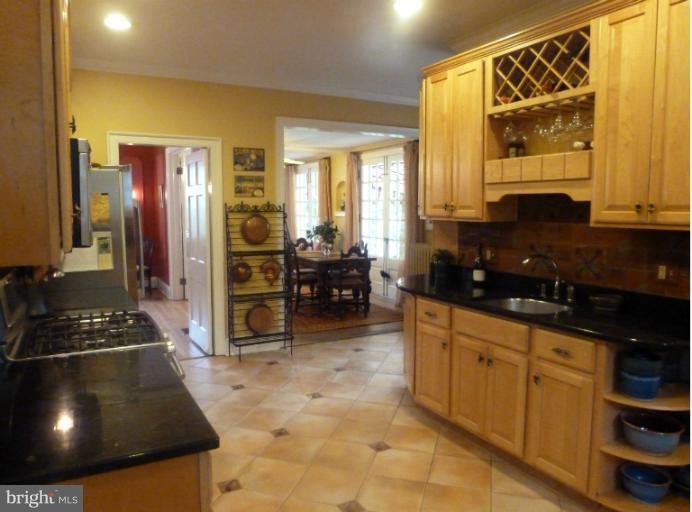 217 Upnor Road Baltimore, MD 21212 - Photo 9 of 30 Kitchen 3