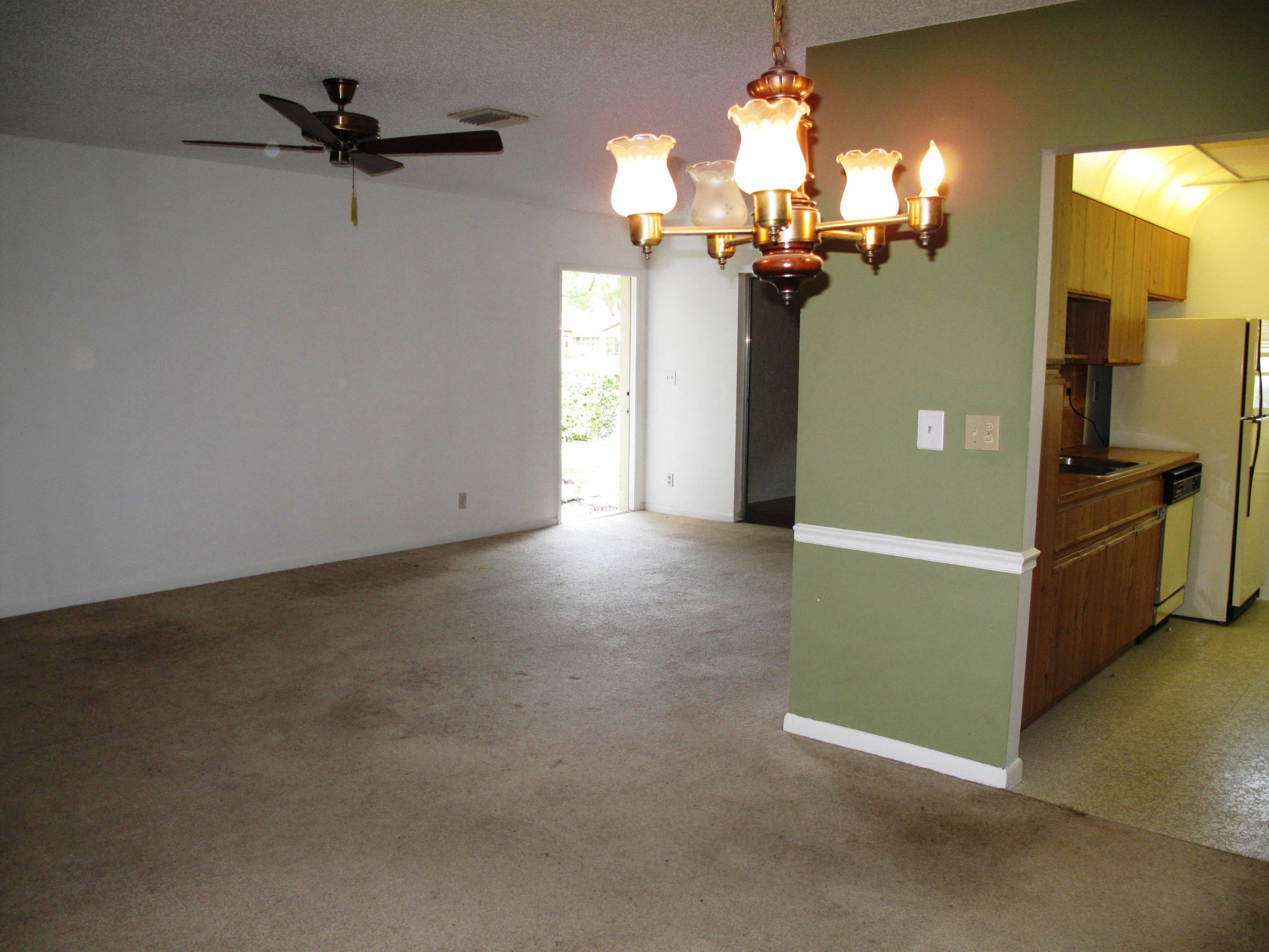 5220 Nesting Way, Unit C Delray Beach, FL 33484 - Photo 12 of 32 Living room area