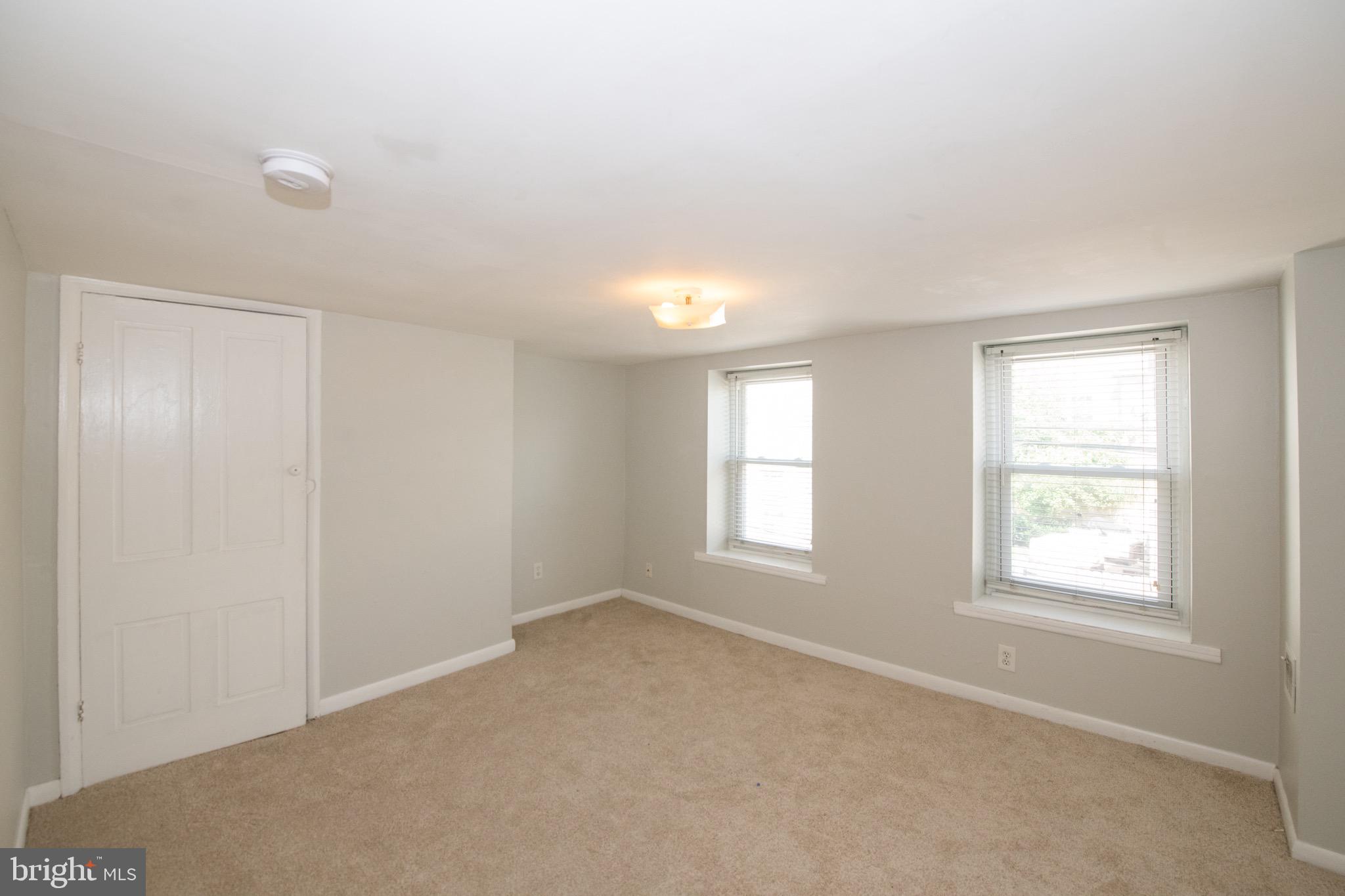 4442 Baker Street Philadelphia, PA 19127 - Photo 11 of 18