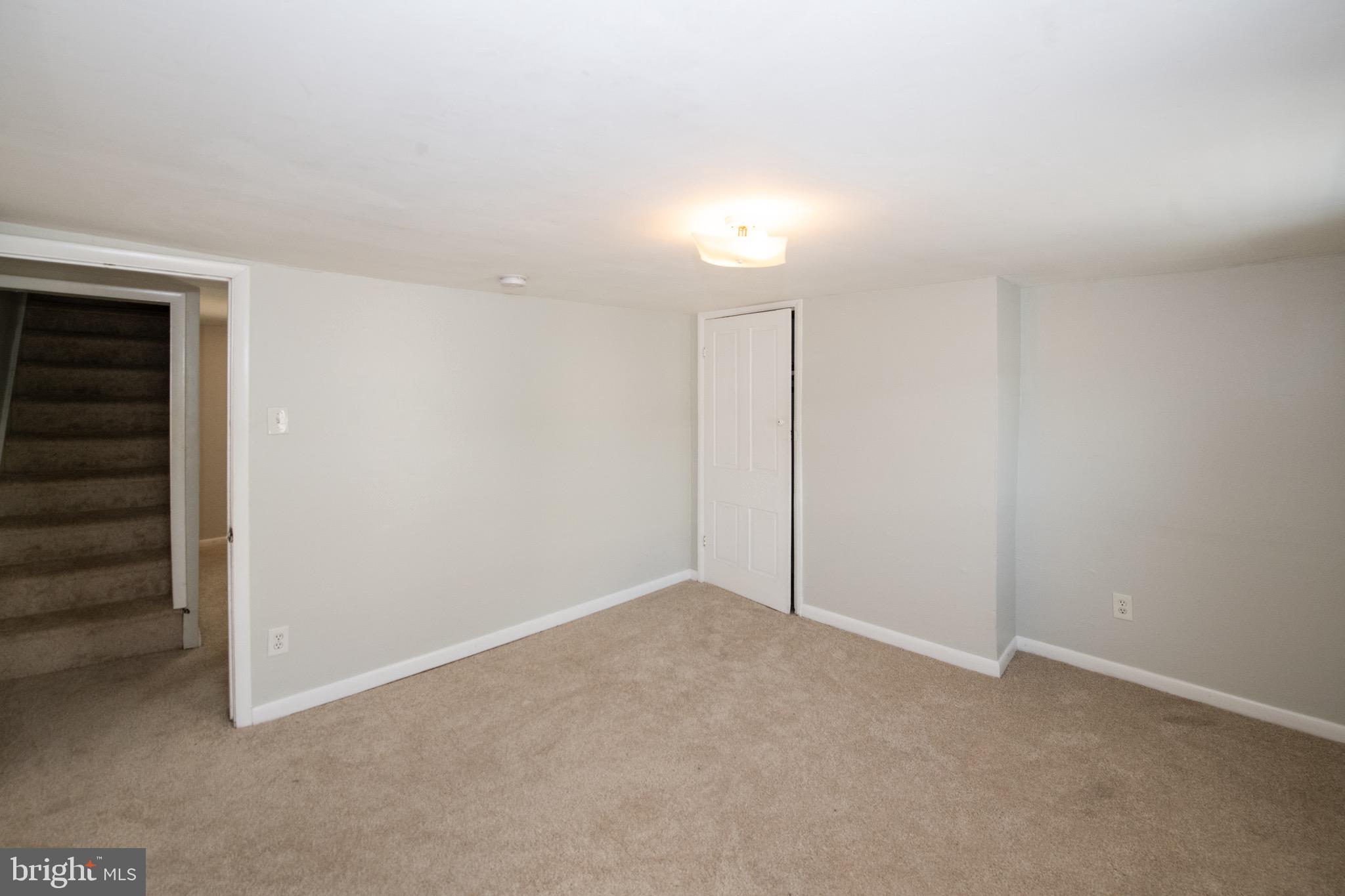 4442 Baker Street Philadelphia, PA 19127 - Photo 12 of 18