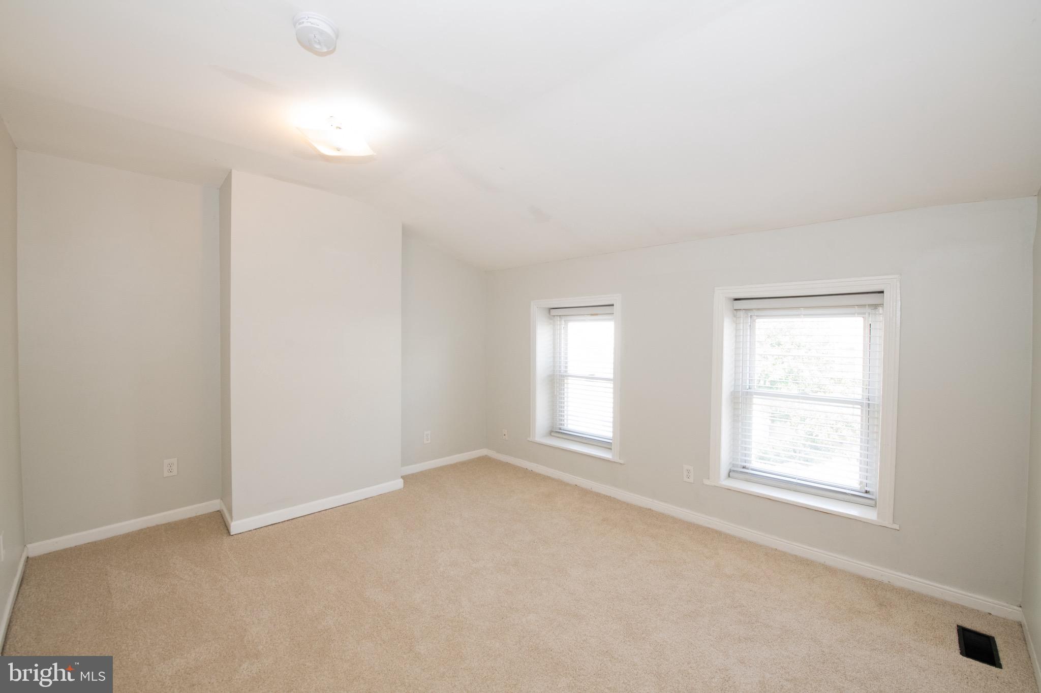 4442 Baker Street Philadelphia, PA 19127 - Photo 17 of 18